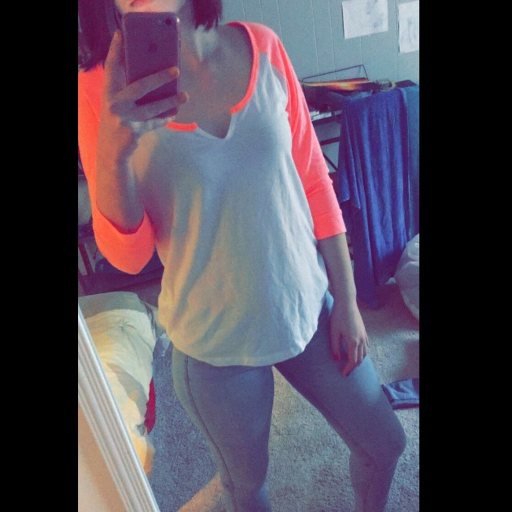 VS t shirt